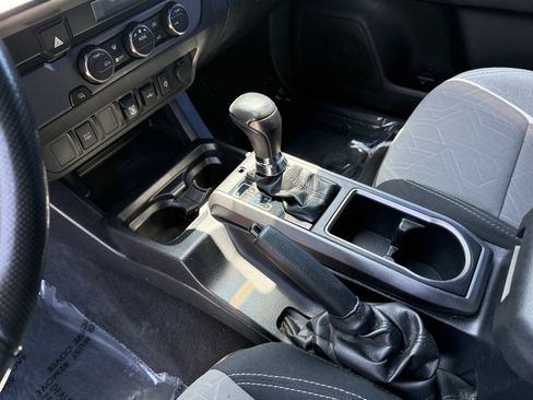 Used 2021 Toyota Tacoma TRD Sport RWD image 13
