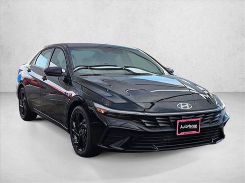 New 2026 Hyundai Elantra Sport FWD image 7