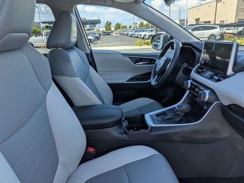 Used 2023 Toyota RAV4 XLE Premium FWD image 31