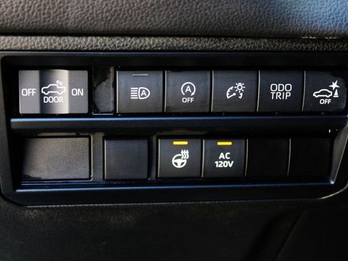 Used 2023 Toyota Tundra Limited image 26