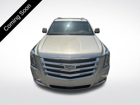 Used 2015 Cadillac Escalade ESV Premium RWD image 3
