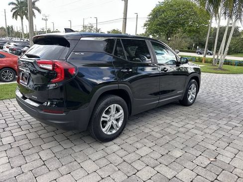 Used 2024 GMC Terrain SLE AWD/4WD image 38