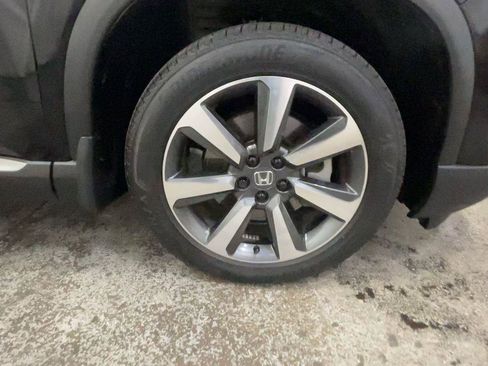 Used 2025 Honda Pilot Elite image 16