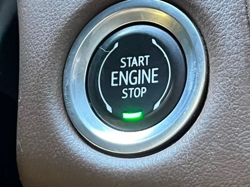Used 2021 Chevrolet Suburban High Country AWD/4WD image 33