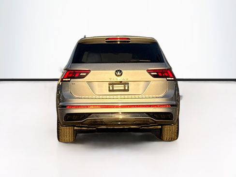 Used 2023 Volkswagen Tiguan SE R-Line image 4