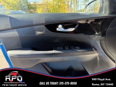 Used 2022 Kia Forte GT image 27