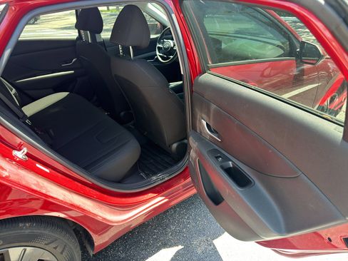 Used 2023 Hyundai Elantra Blue w/ Cargo Package image 10