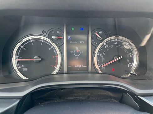 Used 2024 Toyota 4Runner TRD Off-Road Premium image 37