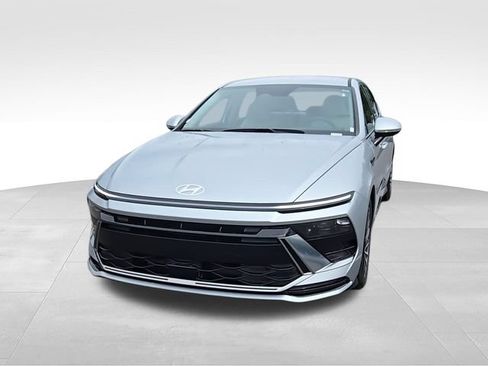 New 2025 Hyundai Sonata SEL FWD image 3