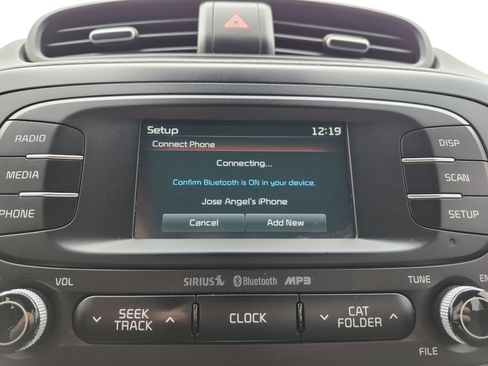 Used 2016 Kia Soul + image 4