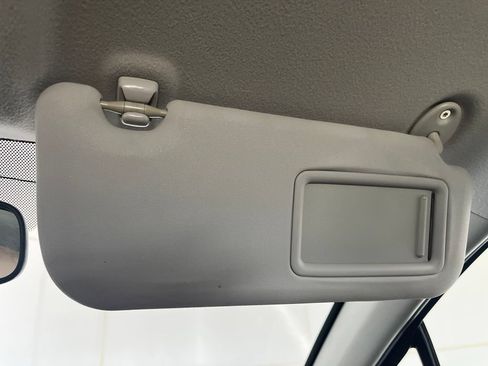 Used 2012 Toyota Yaris LE FWD image 59