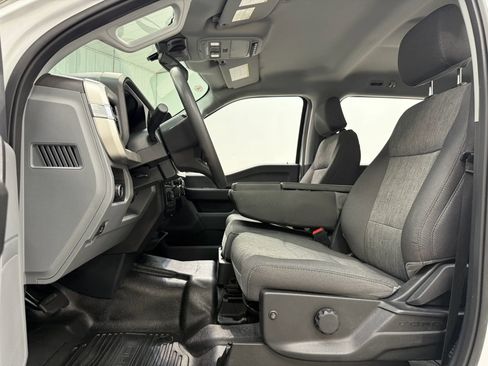 Used 2023 Ford F350 XL w/ Snow Plow/Camper Package image 15