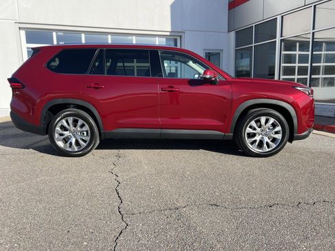 Used 2026 Toyota Grand Highlander Limited image 12