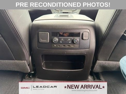 Used 2019 Chevrolet Tahoe Premier AWD/4WD image 18