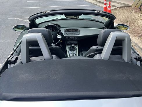 Used 2003 BMW Z4 2.5i image 23