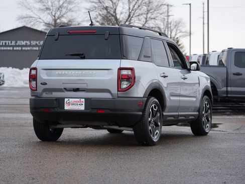 Used 2021 Ford Bronco Sport Outer Banks image 3