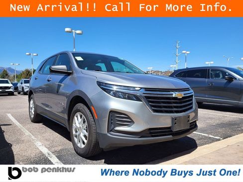 Used 2023 Chevrolet Equinox LS AWD/4WD image 1
