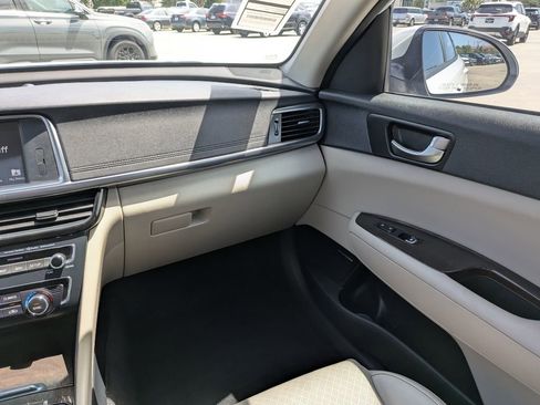 Used 2018 Kia Optima EX w/ Technology Package FWD image 16