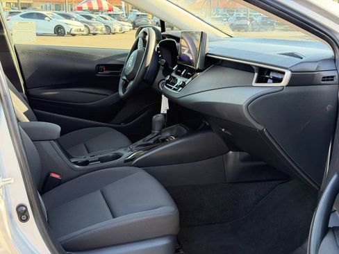 Used 2026 Toyota Corolla LE w/ Carpet Mat Package (TMS) FWD image 19