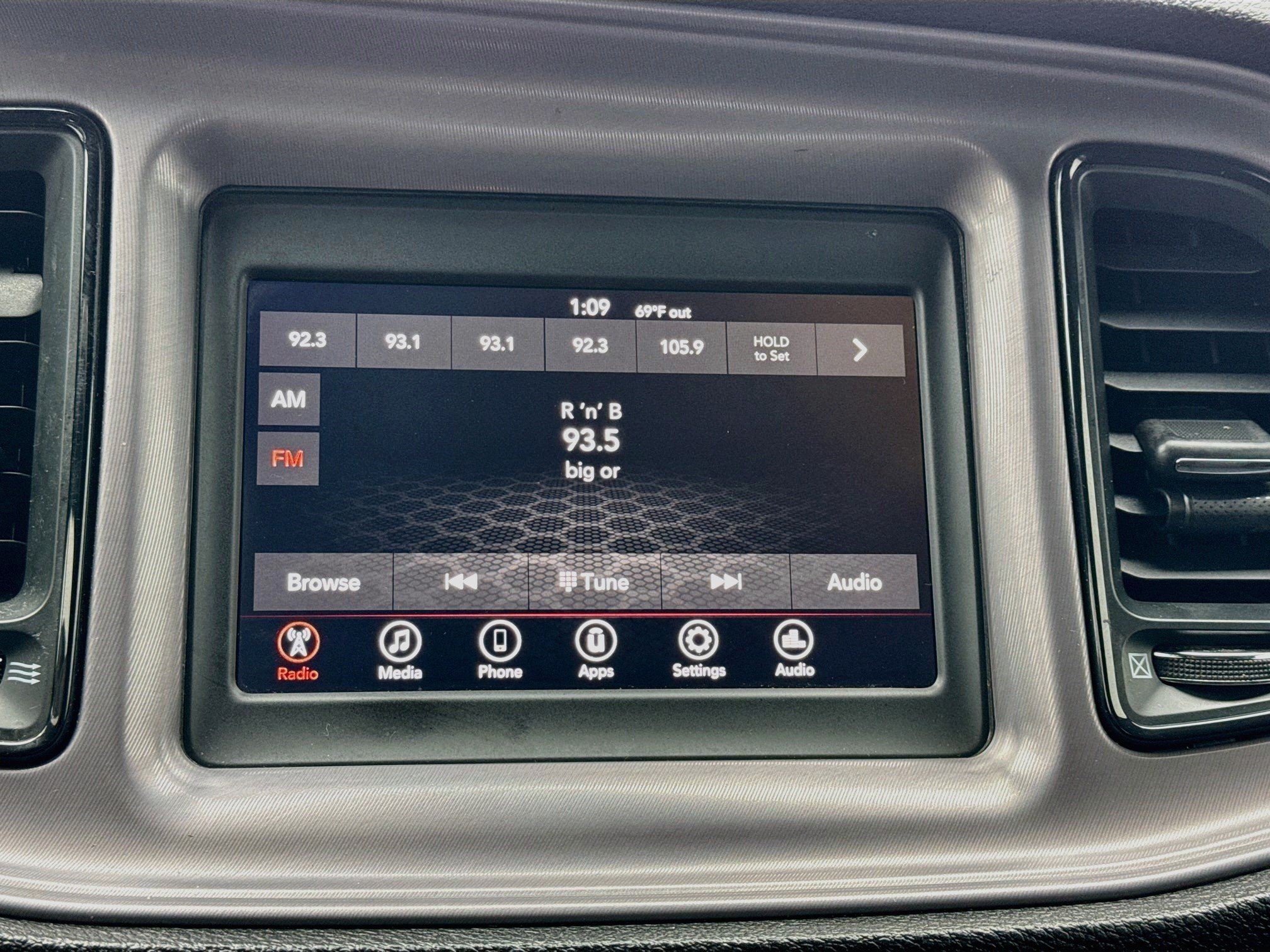 Used 2023 Dodge Challenger SXT RWD image 11