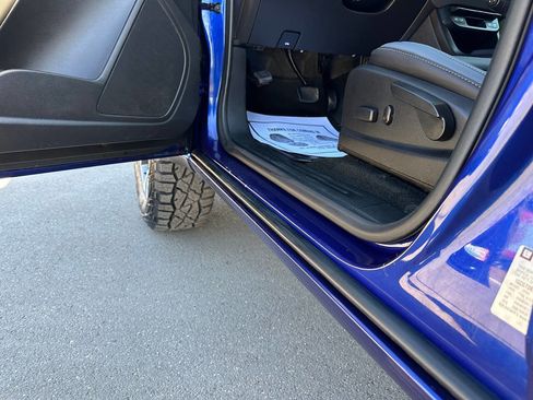 Used 2016 Chevrolet Colorado Z71 image 32