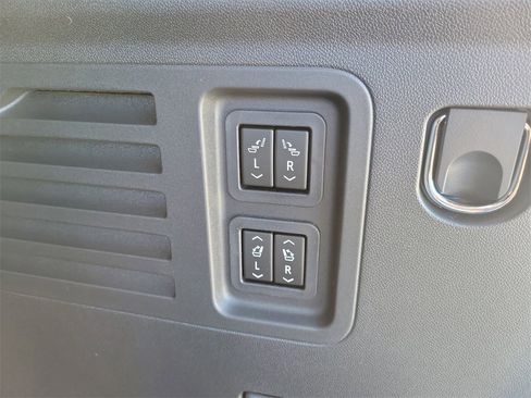 New 2026 Buick Enclave Preferred w/ Power Package image 8