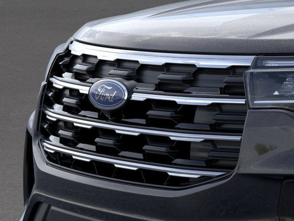 Used 2025 Ford Explorer Active w/ Active Comfort Package RWD image 18