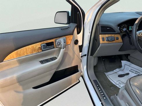 Used 2015 Lincoln MKX AWD w/ Equipment Group 102A image 10