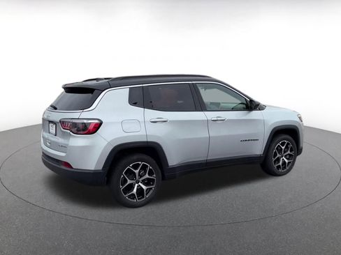 Used 2025 Jeep Compass Limited AWD/4WD image 15