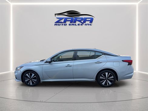 Used 2022 Nissan Altima 2.5 SV FWD image 4
