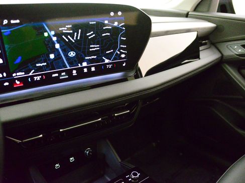 Certified 2025 Audi Q6 e-tron Premium w/ Convenience Package image 27