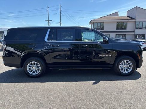 New 2026 Chevrolet Suburban LT w/ Comfort Package AWD/4WD image 6