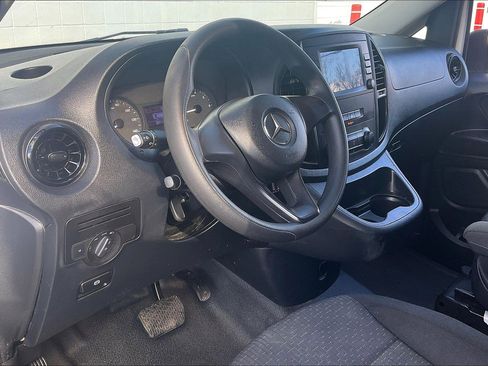Used 2022 Mercedes-Benz Metris image 18