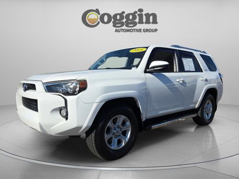 Used 2015 Toyota 4Runner SR5 image 1