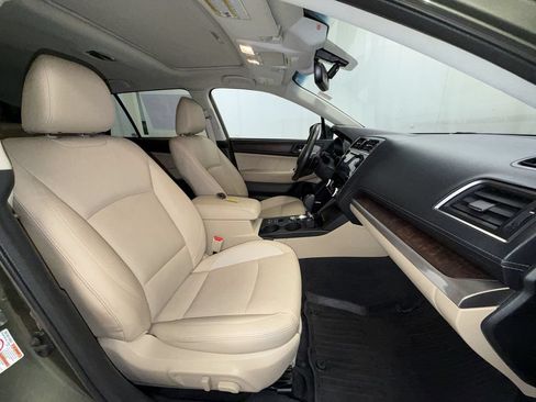 Used 2019 Subaru Outback 2.5i Limited AWD/4WD image 18