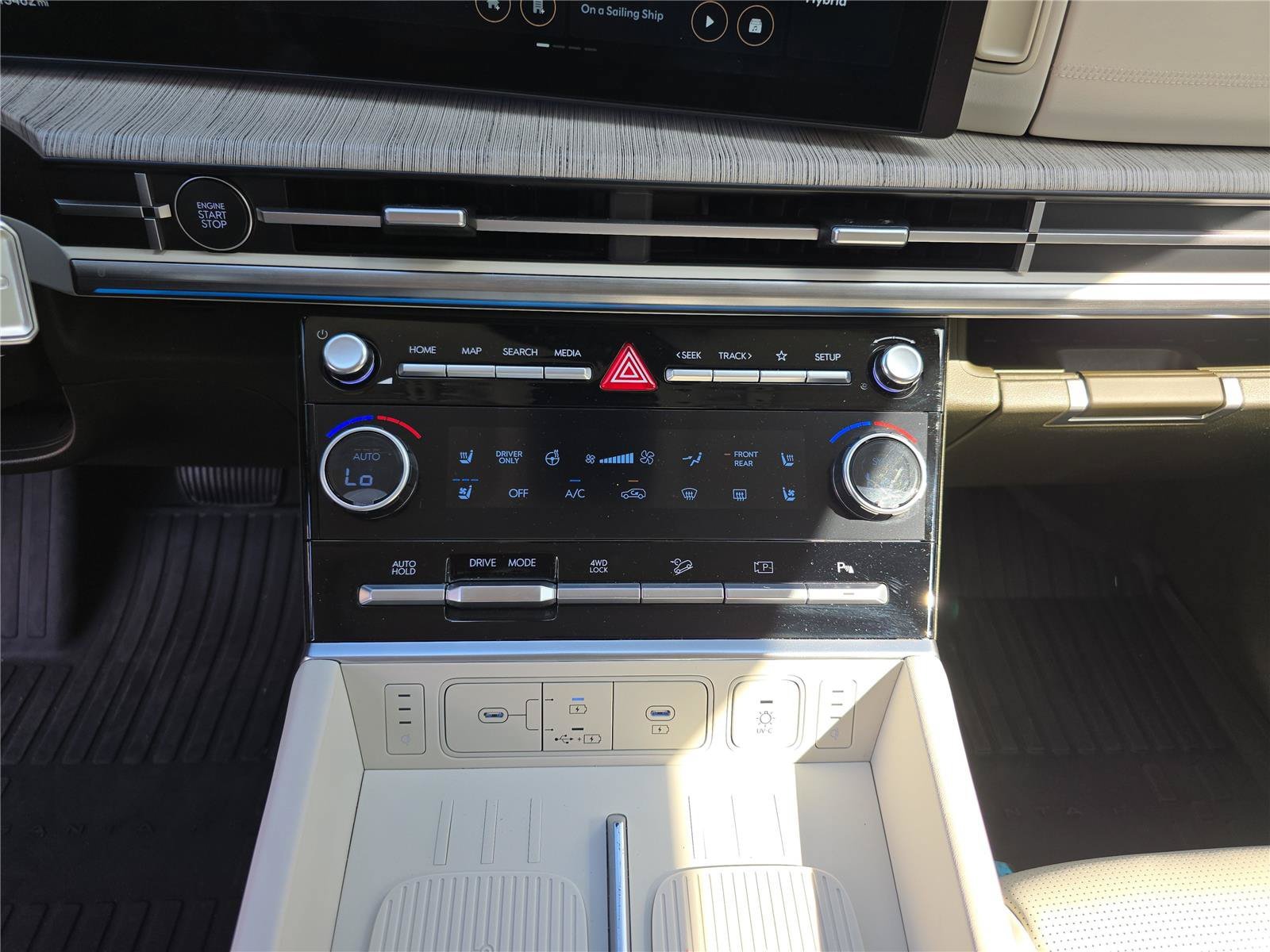 Used 2025 Hyundai Santa Fe Calligraphy AWD/4WD image 27