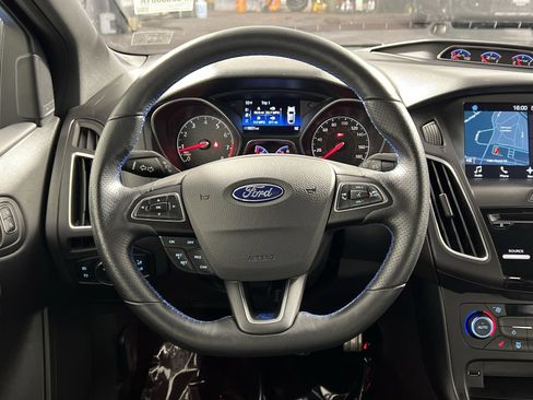 Used 2017 Ford Focus RS image 16