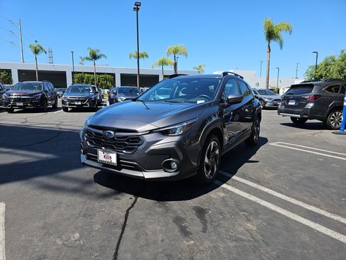Used 2024 Subaru Crosstrek 2.5i Limited AWD/4WD image 3