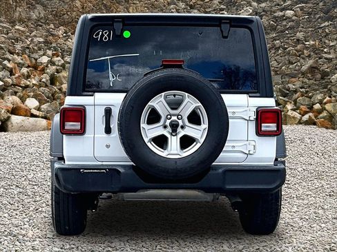 Used 2018 Jeep Wrangler Unlimited Sport S image 4