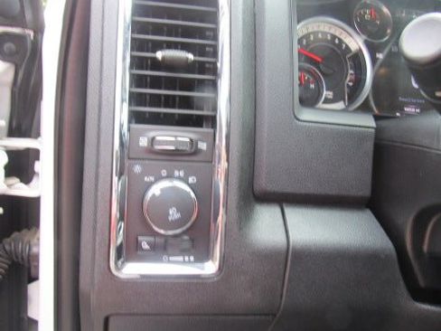 Used 2016 RAM 2500 Laramie w/ Convenience Group AWD/4WD image 22