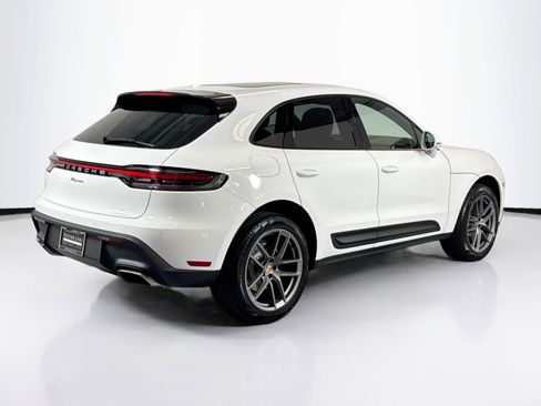 Used 2025 Porsche Macan image 9