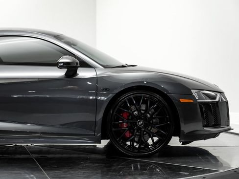Used 2018 Audi R8 V10 AWD/4WD image 14