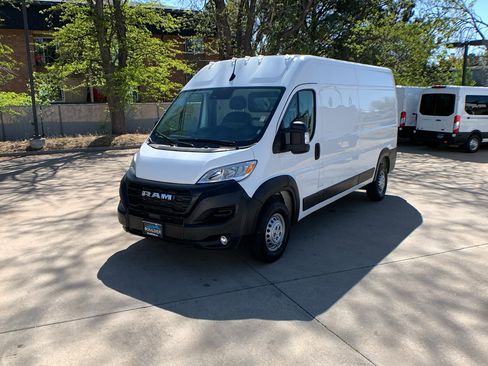 Used 2025 RAM ProMaster 2500 w/ Convenience Group image 1