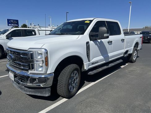 Used 2024 Ford F250 XLT AWD/4WD image 2