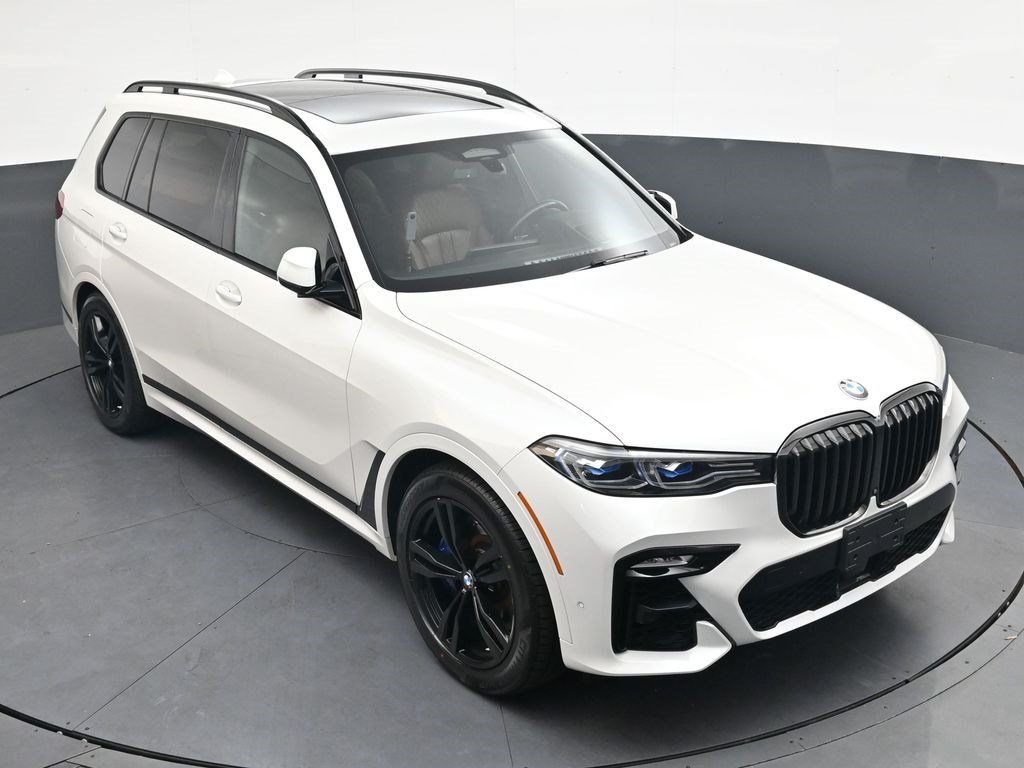 Used 2022 BMW X7 M50i AWD/4WD image 19