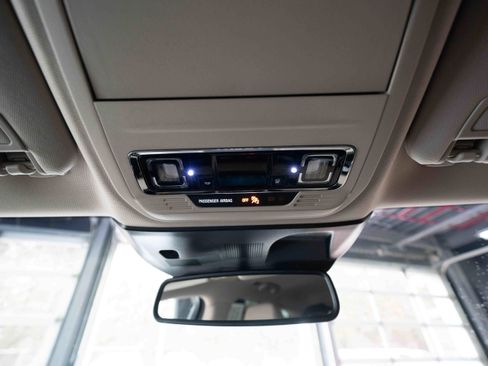 Used 2022 Lincoln Corsair AWD w/ Equipment Group 101A image 18