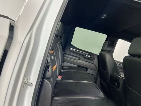 Used 2024 GMC Sierra 1500 AT4 image 16
