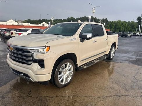 Used 2026 Chevrolet Silverado 1500 High Country w/ High Country Premium Package AWD/4WD image 1