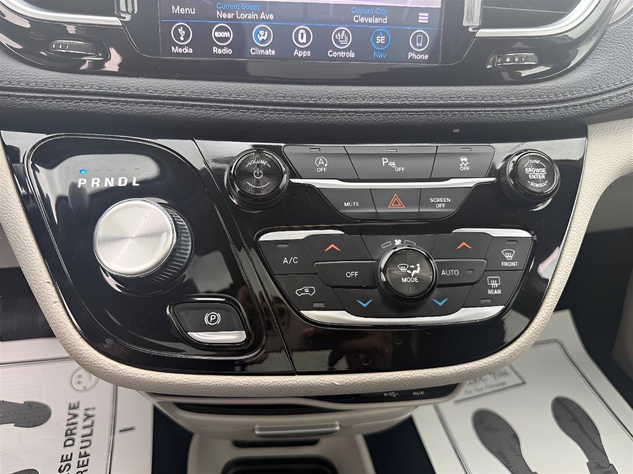 Used 2018 Chrysler Pacifica Limited FWD image 34