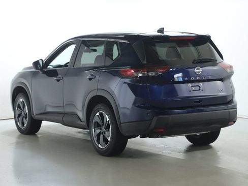 Used 2024 Nissan Rogue SV FWD image 39